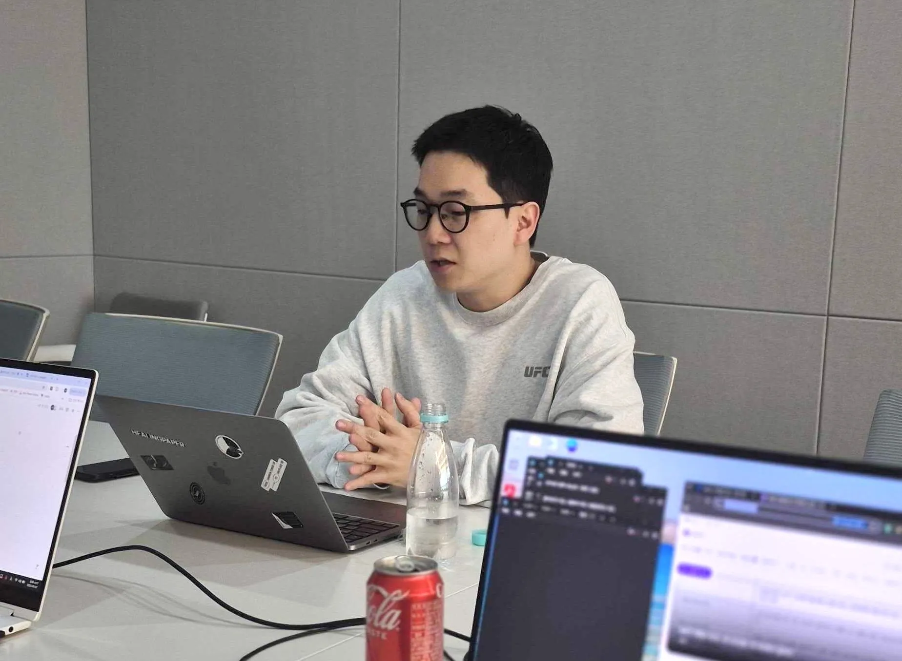 힐링페이퍼 강남언니 다이렉트소싱 서치라이트