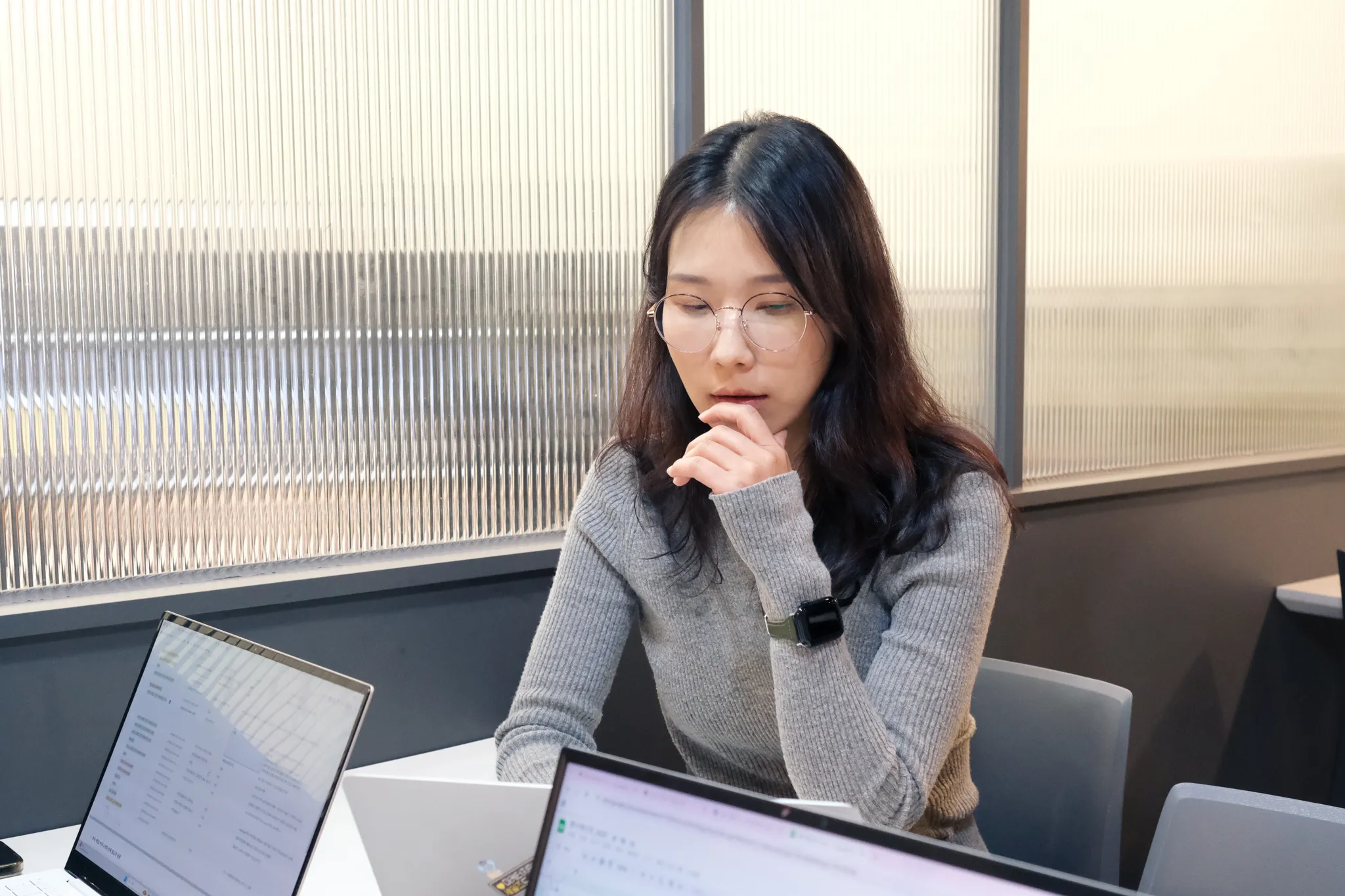 김예지 대표는 직접 다이렉트 소싱을 진행하며 다양한 문제 상황을 겪었습니다.